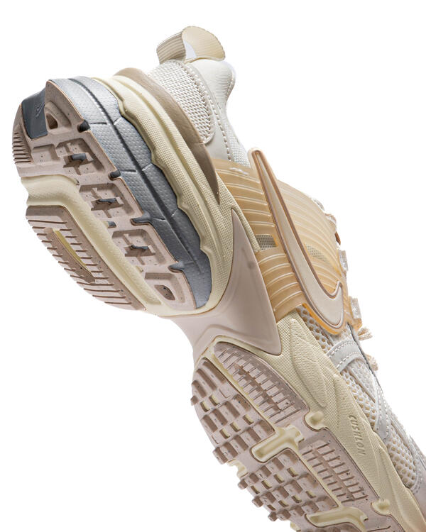 nike-wmns-v2k-run-pale-ivory-